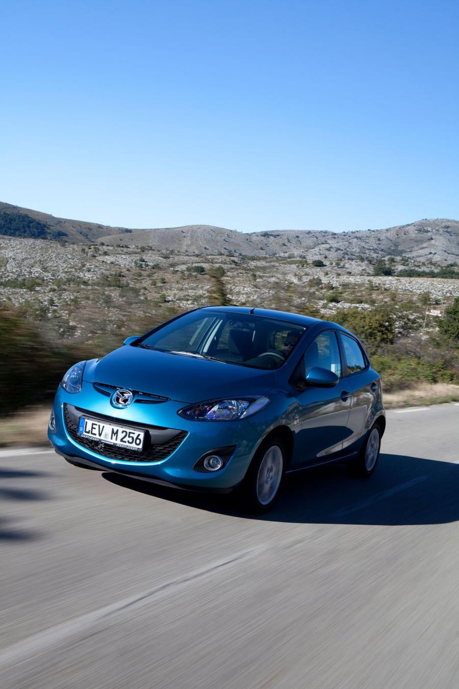  Mazda2 2010 года  (фото 74 из 183)